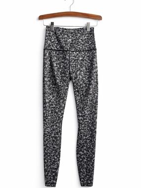 Lululemon Wunder Under High Rise Tight Plume White Black Size 6
